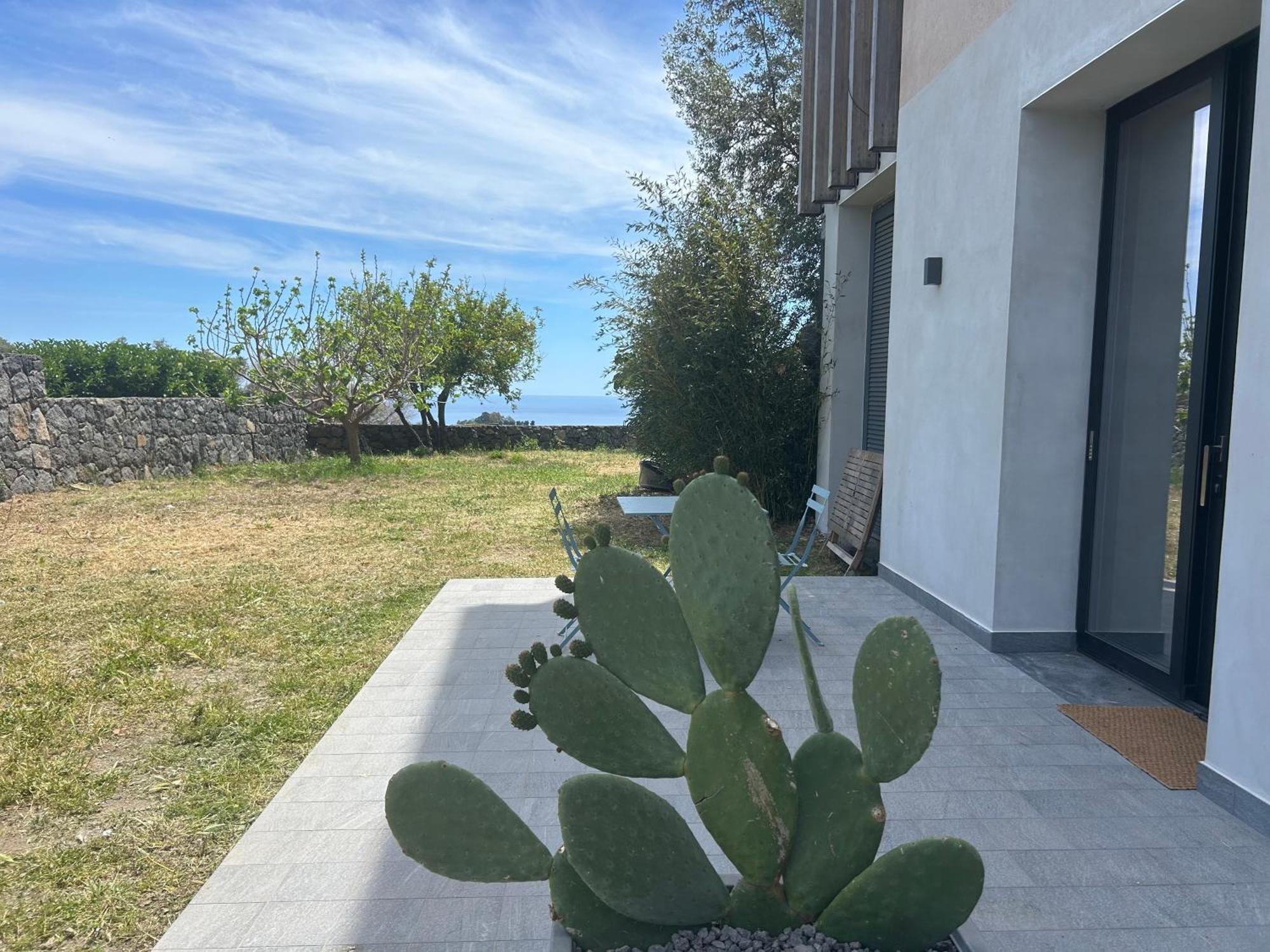 Vista Mare Etna Apartment Ачиреале Екстериор снимка