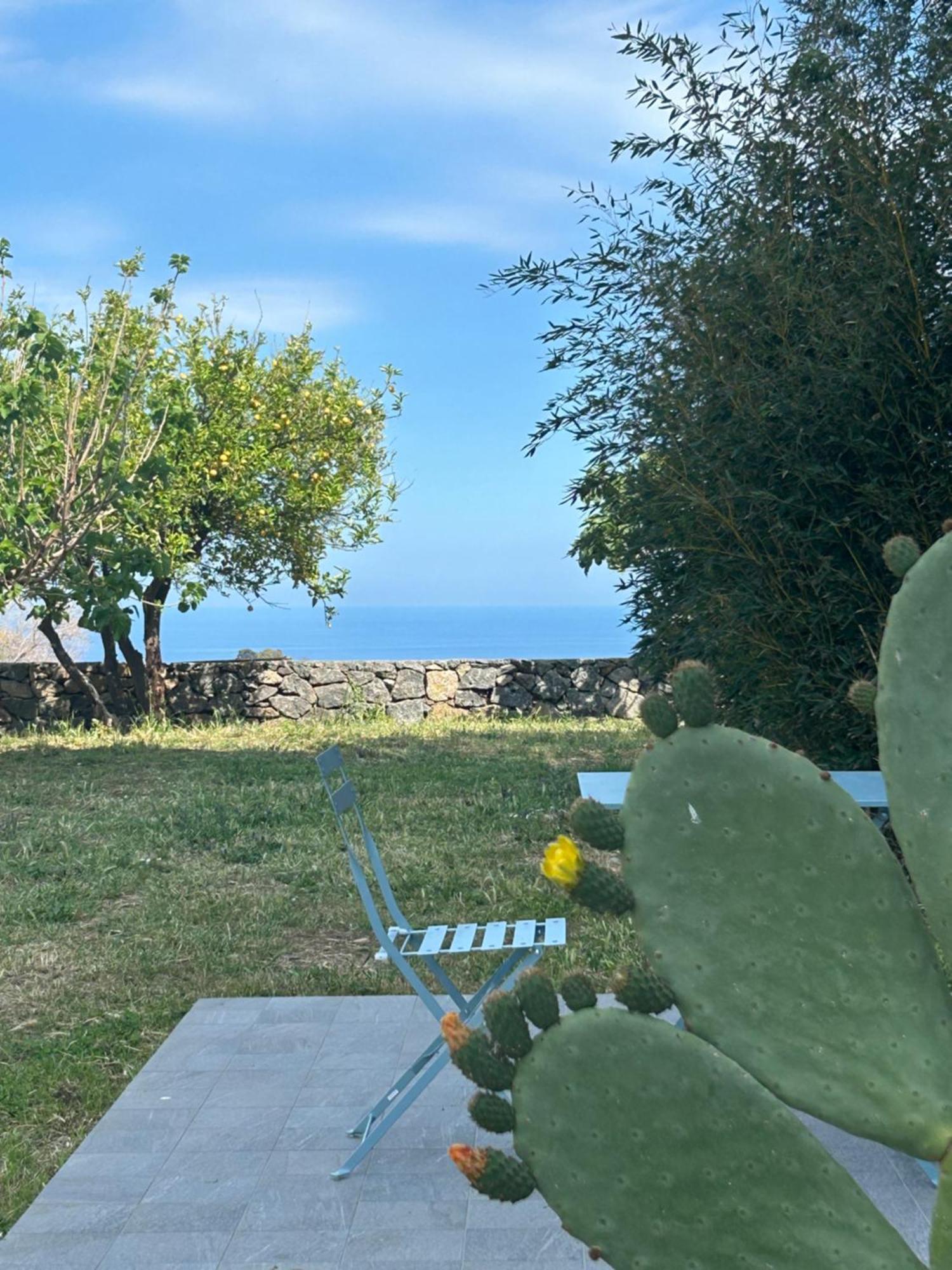 Vista Mare Etna Apartment Ачиреале Екстериор снимка