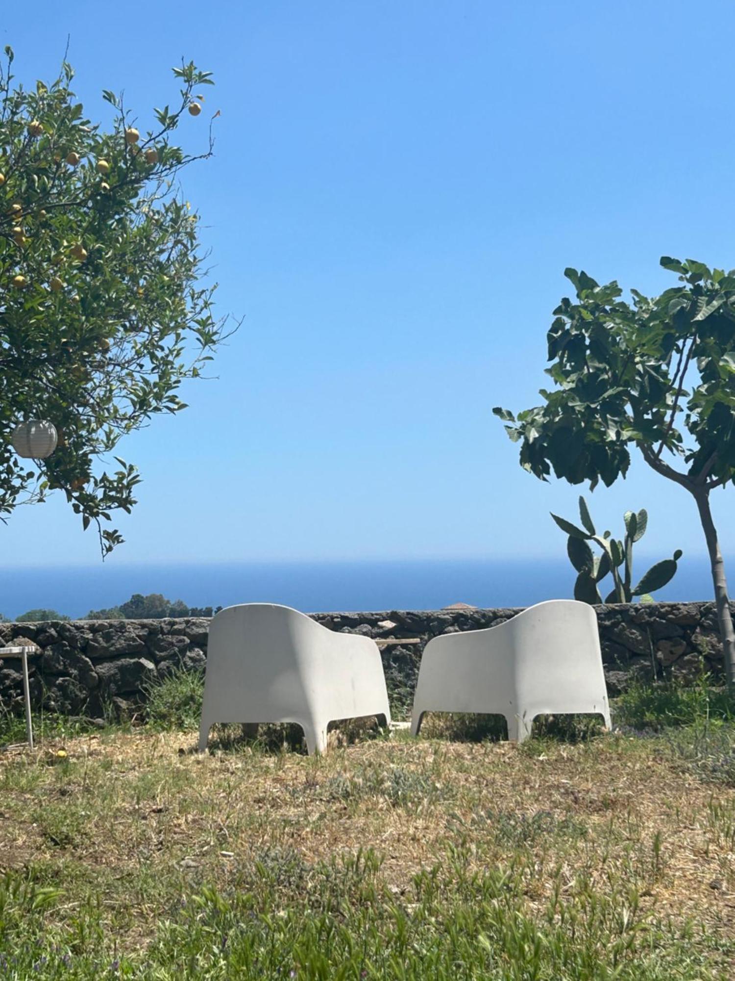 Vista Mare Etna Apartment Ачиреале Екстериор снимка